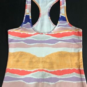Lululemon tank!